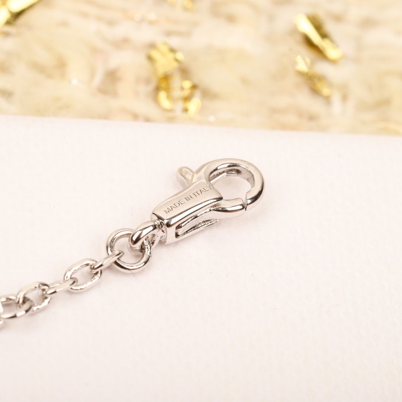Ce1i*e necklaces